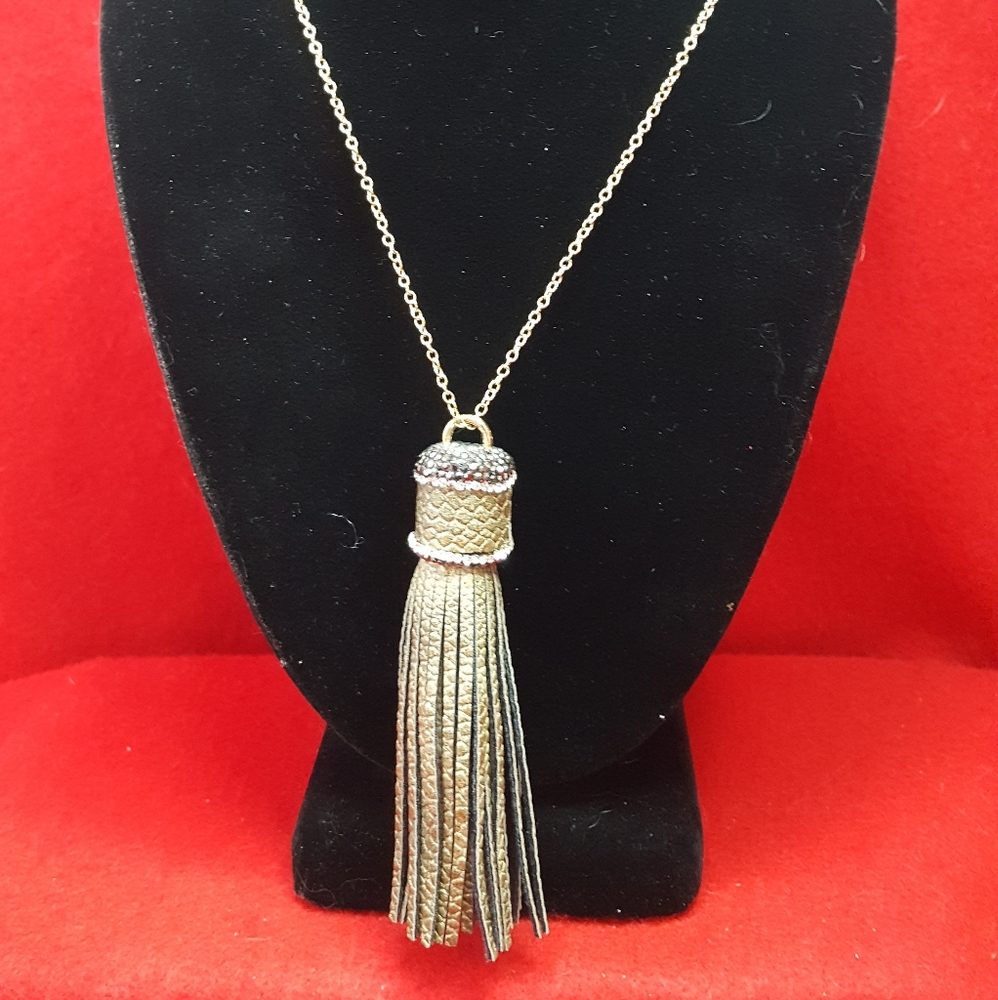 Leather tassle necklace - Picture 1 of 3